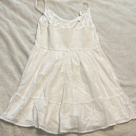 Hollister woven short dress- white eyelet - Picture 2 of 3
